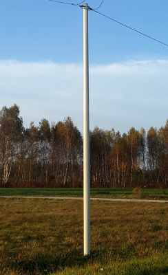 Słupy teletechniczne kompozytowe do montażu linii światłowodowych