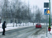 Aktywny znak drogowy solarny Kroczący ludzik (bez słupka)