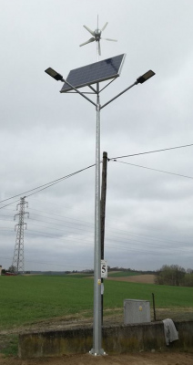Lampa hybrydowa LED 2x20W / panel 280W / turbina 300W / słup 6m / aku 150Ah